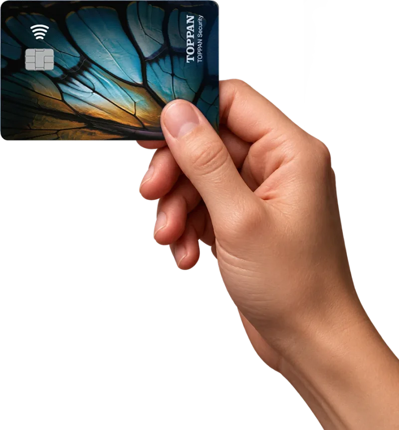 Cardholder revealing a blue TOPPAN Security payment card
